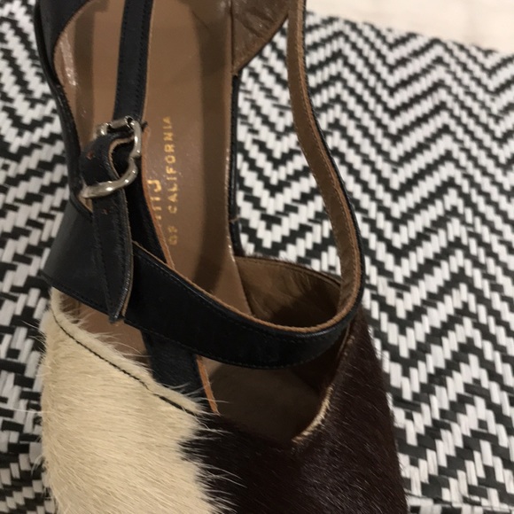 CALF HAIR SANDALS - Picture 11 of 15